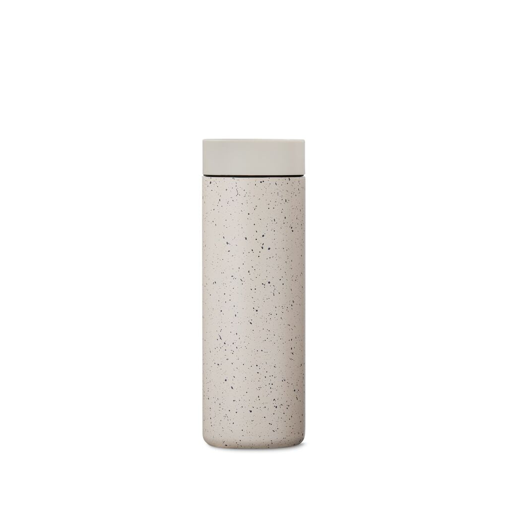360-traveler-d4 WebPDP-16oz_360_Traveler_Desert_Tan_Speckle_Studio__TRV1SV16224_Back.jpg
