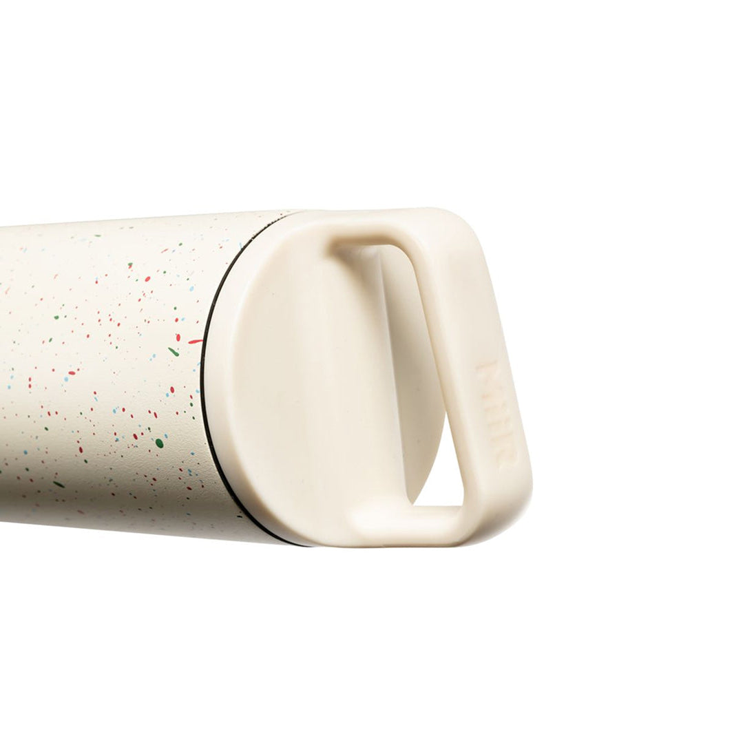 wide-mouth-o7 WebPDP-20oz_Wide_Mouth_Bottle_Party__WMB2SV20230_x2Studio_45deg.jpg