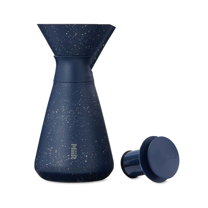 new-standard-carafe-j0 WebPDP-33oz_New_Standard_Carafe_Tidal_Blue_Speckle_Studio__CAR1SVOS225_Front_Lid_Staged.jpg