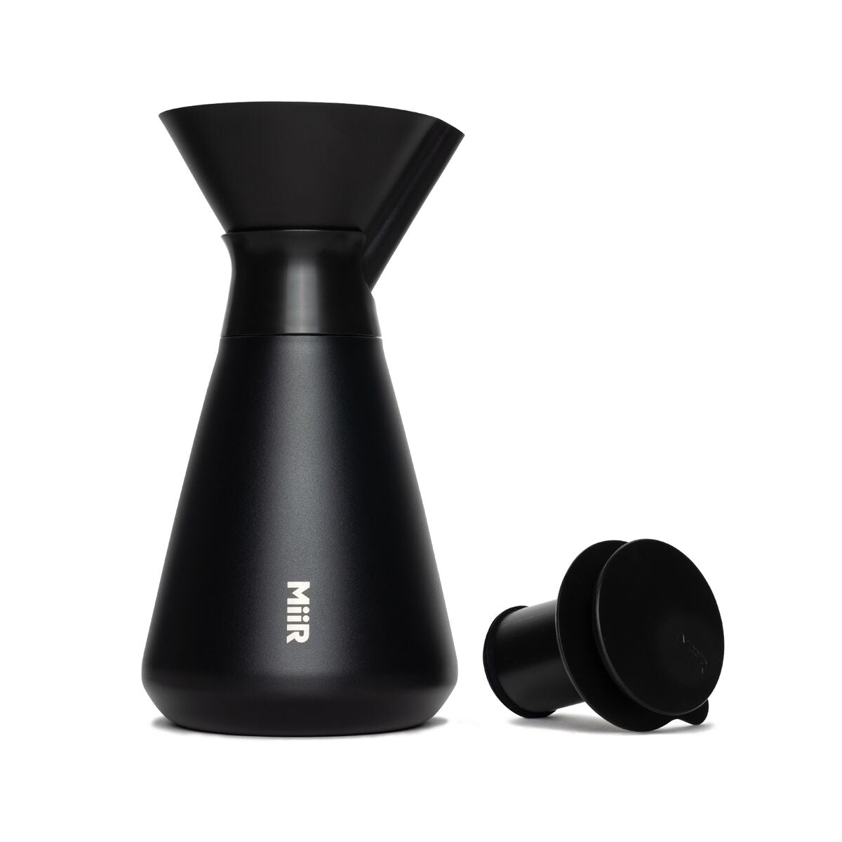 new-standard-carafe-j0 WebPDP-Carafe_Black_Studio_0722_Front_Lid_Staged__CAR1SVOS002.jpg