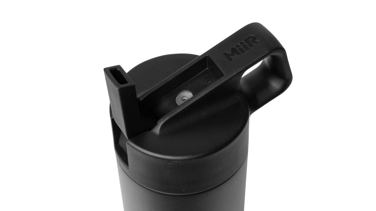 straw-bottle-r9 WebPDP-Straw_Lid_2_Black_Studio_0221_45deg_Open__WMB1SL20002.jpg