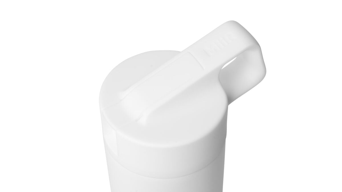 straw-bottle-r9 WebPDP-Straw_Lid_2_White_Studio_0221_45deg_Closed__WMB2SL20001.jpg