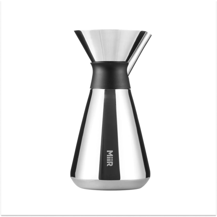 new-standard-carafe-j0 Web_PDP-Polished_Stainless_Carafe_33oz_SS_Studio_X2_07182024_Front_CAR1SVOS005_1.jpg